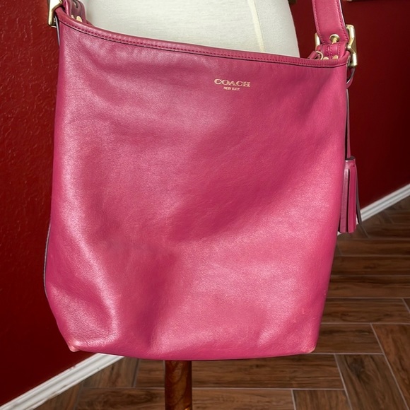 Coach bucket crossbody leather handbag - Picture 2 of 14